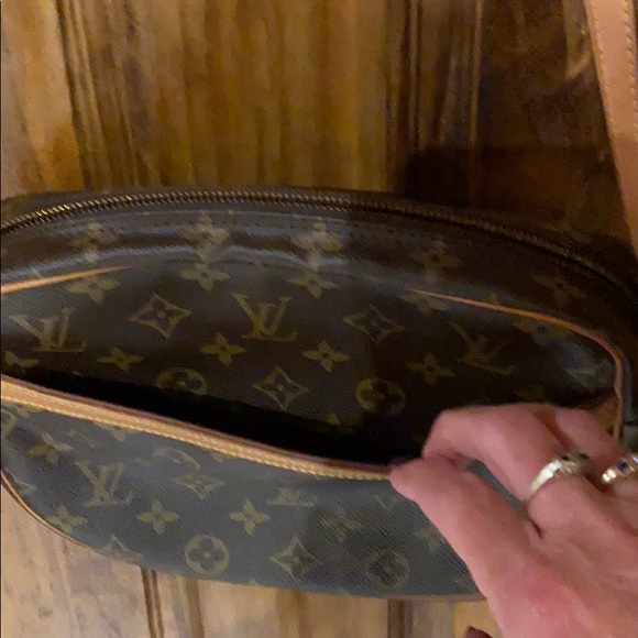 Louis Vuitton Jeune crossbody used - Picture 9 of 16